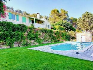 Spacious Villa in Saint-Nazaire Vacation rental in Provence-Alpes-Côte d'Azur
