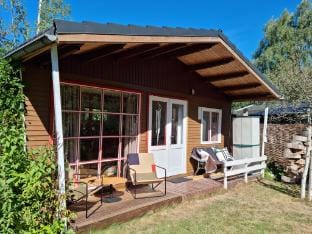 Tranquil chalet in Geel with garden Vacation rental in Flanders