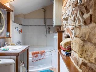 Country House near Parc du Morvan with Pool Vacation rental in Bourgogne-Franche-Comté