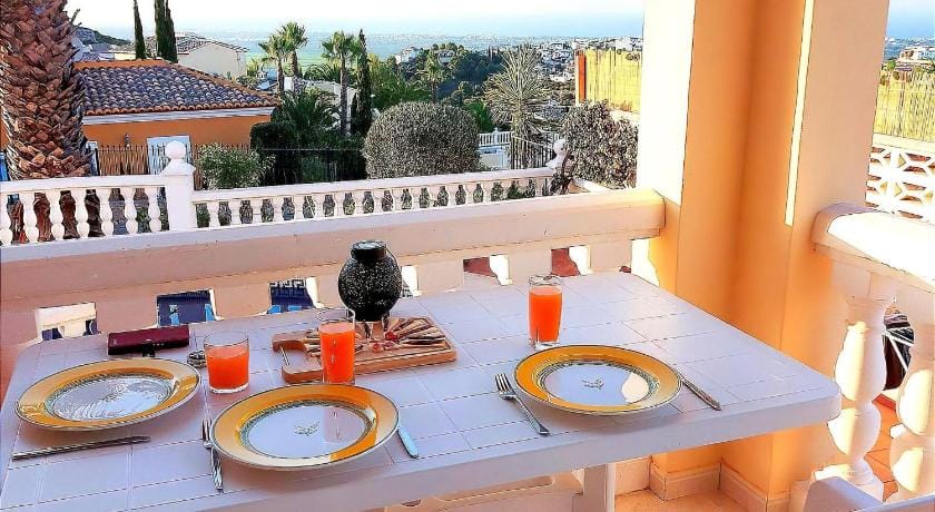 Serene Retreat in El Rafol Villa in Marina Alta