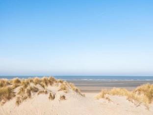 Stylish apartment with balcony, sea views Apartment in Koksijde