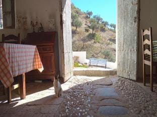 Andalusian farmhouse for workshops, retreats or events Vacation rental in Valle del Guadalhorce