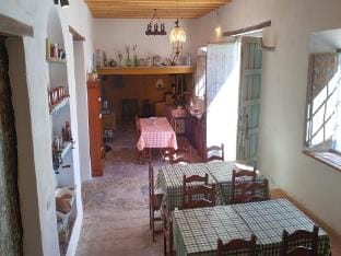 Andalusian farmhouse for workshops, retreats or events Vacation rental in Valle del Guadalhorce