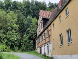 Lakeside Comfort with Garden Apartment in Thuringia, Germany
