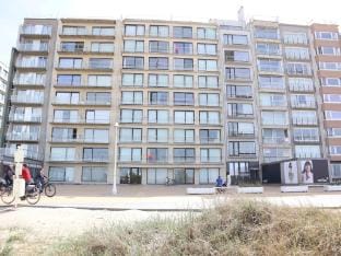 Apartment in Nieuwpoort near Sandy Beaches Apartment in Koksijde