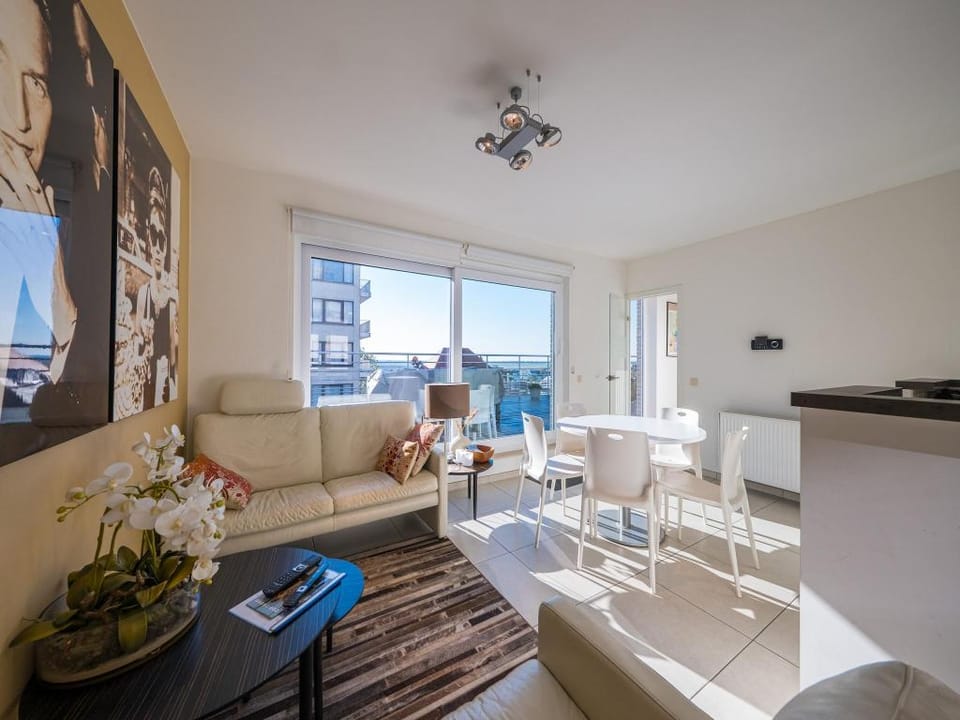 Penthouse with 2 spacious terraces Hotel in Middelkerke