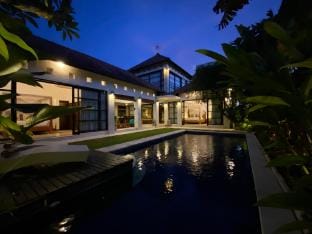 Spacious Villa in Petitenget Top Location Villa in North Kuta