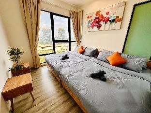 Mosaic Comfort Hideaway @ 2 Bedroom 6-10pax Lv24 Vacation rental in Johor Bahru