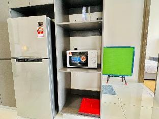 Lovell 70"TV Oceanfront Pearl: 3+1BR @Lv32 6-14pax Vacation rental in Johor Bahru