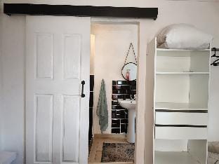 Trendy Johannesburg Cottage (WiFi) Vacation rental in Johannesburg