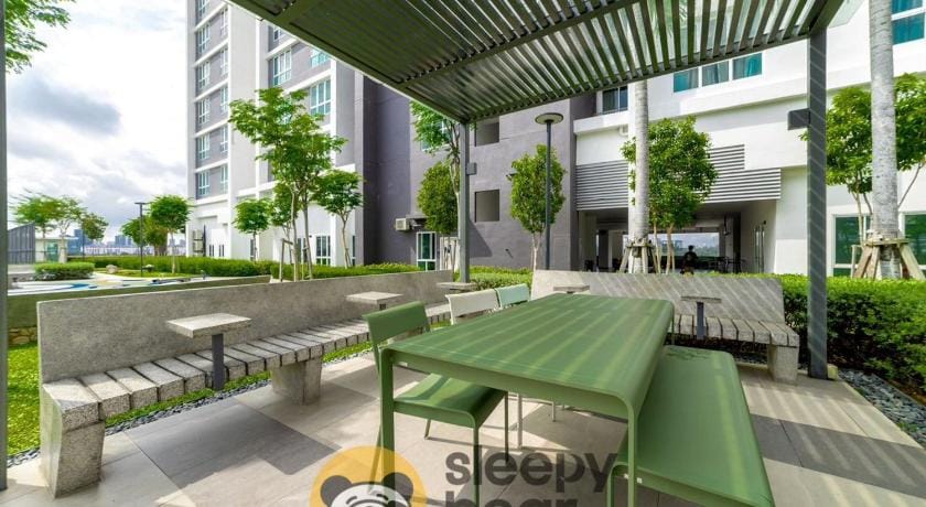 Plaza Kelana Jaya by Sleepy Bear Apartment in Petaling Jaya
