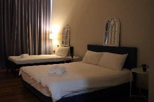 Santorini Suite 5pax | Paradigm Mall | 2BR 2 Bath  Apartment in Petaling Jaya