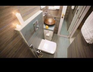 Top-floor Oceanfront Designer Condo In Bandra Apartment in Mumbai