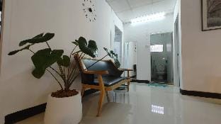 Bangkok Brilliant ~ Tranquil amidst the Bustle, 3-Room Private Villa with Courtyard Vacation rental in Bangkok