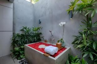 Modern 1BR Private Pool Villa in Nusa Dua Villa in Kuta Selatan