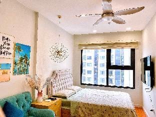 Ocean Home I5 - Vinhomes Smart City Apartment in Laos