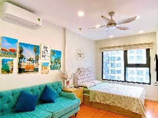 Ocean Home I5 - Vinhomes Smart City Apartment in Laos