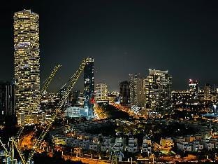 Studio with Spectacular Skyline Views, Near Marina Apartment in Dubai