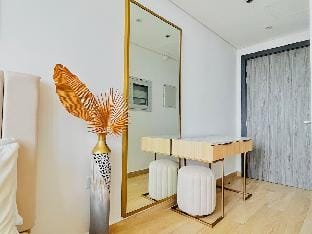 Studio with Spectacular Skyline Views, Near Marina Apartment in Dubai