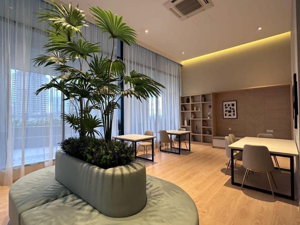 Jb Sentral 7pax Spacious Cozy Family Suites l CIQ Apartment in Johor Bahru