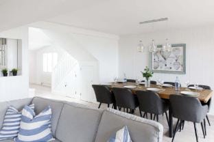 Luxury Seafront Family Home - Indoor Pool Vacation rental in Chichester District
