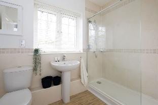 Modern   stylish seaside family home Vacation rental in West Wittering