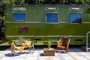 The Showman s Carriage   King Bed   close to beach Apartment in Chichester District