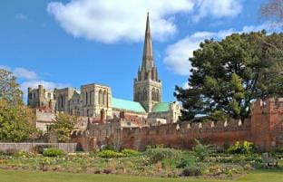 Newly Refurbished Seaside Escape - 5 Mins to Beach Vacation rental in Chichester District