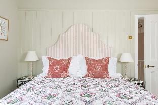 Newly Renovated Cottage 150m from Waterfront Vacation rental in Bosham