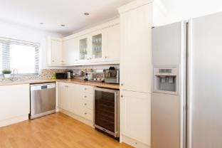 The Sea House - Ultimate Seafront Living   Sunsets Vacation rental in Selsey