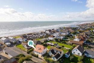 Mariners  Stylish Beachside Getaway with Sea Views Vacation rental in West Wittering