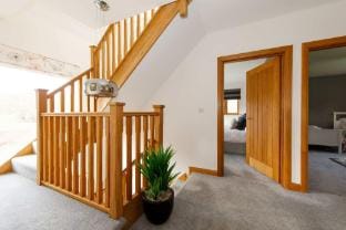 Serene Riverside  6BR Luxury Retreat in Curdridge Vacation rental in Eastleigh District
