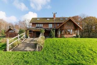 Serene Riverside  6BR Luxury Retreat in Curdridge Vacation rental in Eastleigh District