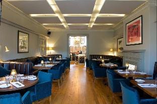 Stylish 2 Bed City Stay Vacation rental in Chichester