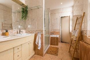 Montauban l'élite au centre des arcades spacieux Apartment in Occitanie