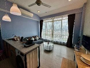KK SUTERA AVENUE WT POOL OPP IMAGO 4BR 12pax (80C) Vacation rental in Kota Kinabalu