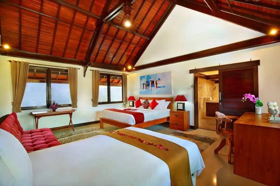 Villa Alysha Seminyak Hotel in Kuta