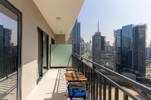 Burj  view Luxe 1-Bed Retreat with Skyline View Apartment in Dubai