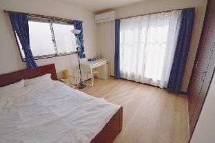 Two-story Villa with Parking, Three Bedrooms Vacation rental in Kyoto