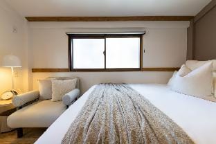 Nov 2023_Open: Umeda/Nakazaki—Unique Osaka Charm Vacation rental in Osaka