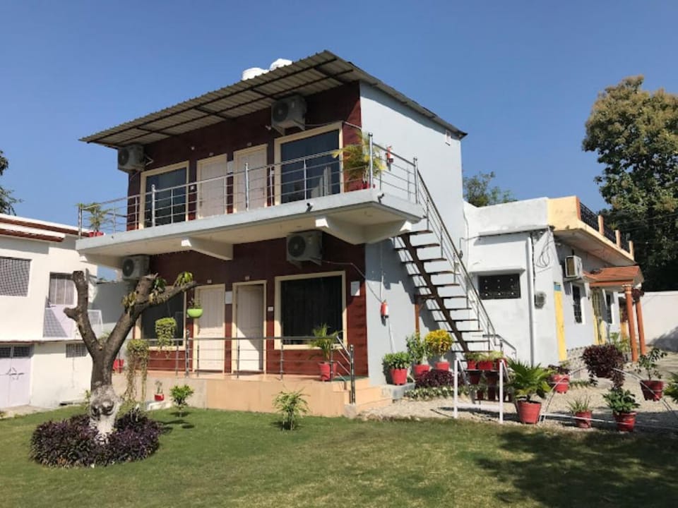 Goroomgo Anugraha Homestay Ramnagar Vacation rental in Uttarakhand