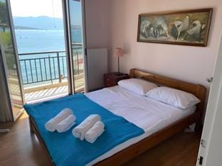 Nikiana Beachfront Upstairs Apartment Apartment in Lefkada, Lefkada Municipality, Greece