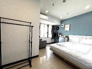 A3 City Hideaway: CBD Gem with MRT & Starbucks Apartment in Taipei City