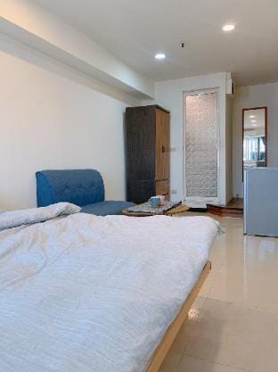 City Sleek Sanctuary: Modern Living Near MRT Apartment in Taipei City