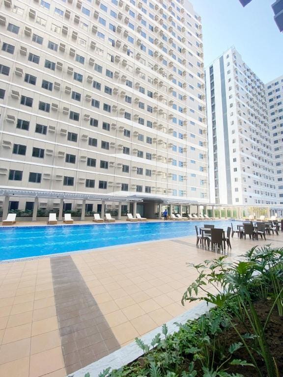 Green 2 Residences Wi-Fi+Netflix Apartment in Calabarzon
