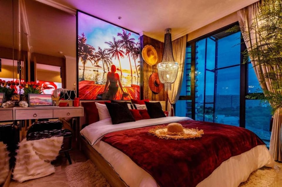 Riviera Ocean Drive Luxe Queen Studio Ocean View Apartment in Pattaya City