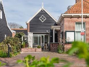 Holiday Home in Koudekerke with Hot Tub Vacation rental in Koudekerke