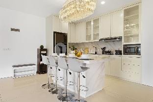 Lumiere by Kozystay - Dago Villa in Lembang