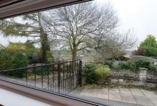 Bristol studio+kitchen+parking+private access Vacation rental in Bristol