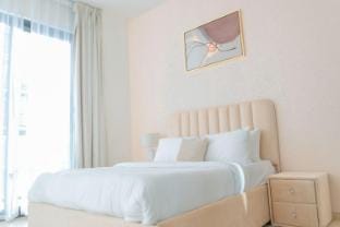 LUXE 1BR Huge Pool & Gym 25Mins-Burj /15Mins-Beach Vacation rental in Dubai